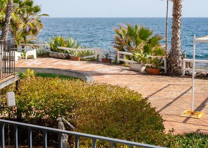 Galatea Executive Sea View Apartment