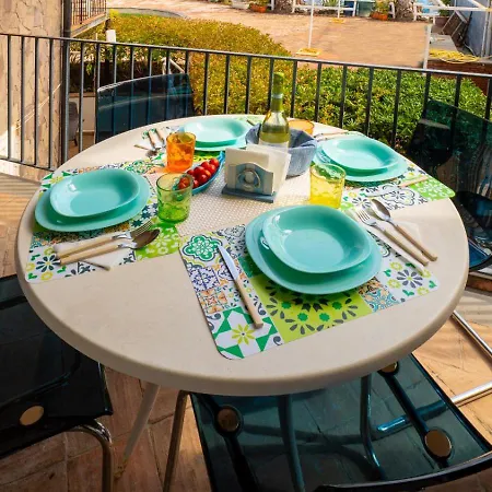 아파트 Galatea Executive Sea View *