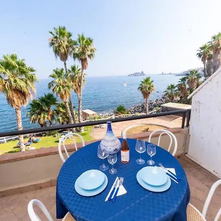 아파트 Galatea Executive Sea View *